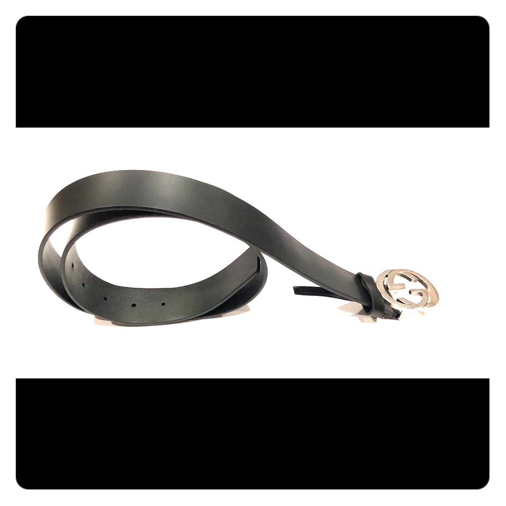 Women’s Leather Gucci with Interlocking G belt